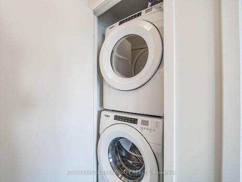 5104-30 Shore Breeze Dr, Toronto, ON - Indoor Photo Showing Laundry Room