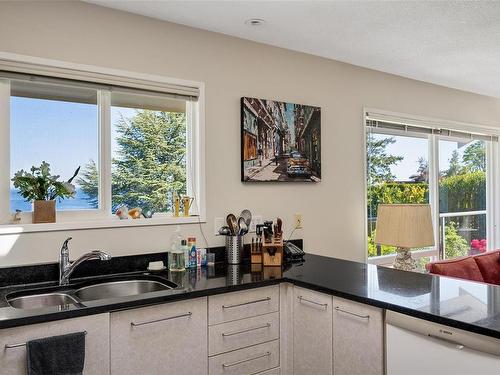 4050 Lockehaven Dr East, Saanich, BC - Indoor Photo Showing Kitchen With Double Sink
