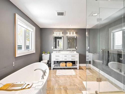 109 Symons St, Toronto, ON - Indoor Photo Showing Bathroom