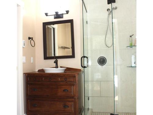 3845 Whittlestone Ave, Port Alberni, BC - Indoor Photo Showing Bathroom