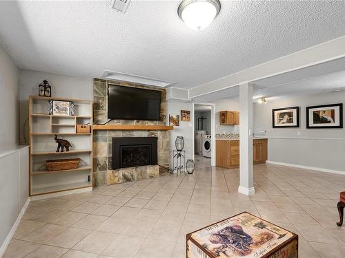 908 Capilano Pl, Nanaimo, BC - Indoor With Fireplace