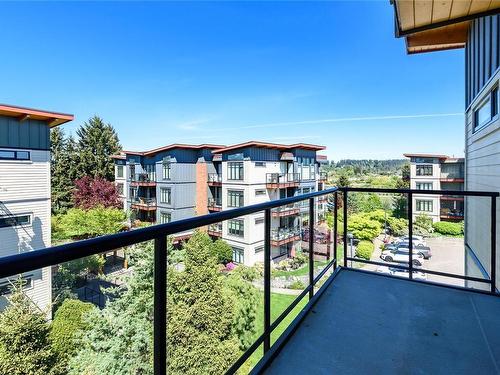 145-2300 Mansfield Dr, Courtenay, BC - Outdoor With Exterior