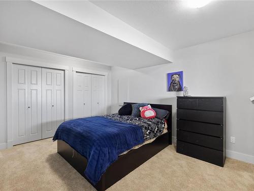 8475 Lisa Lane, Lantzville, BC - Indoor Photo Showing Bedroom