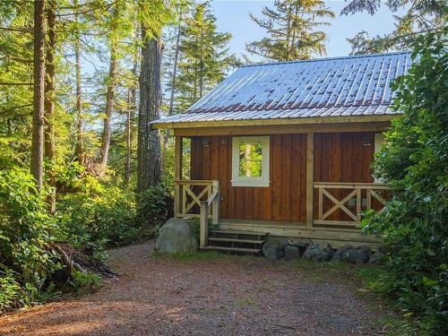 225 Boardwalk Blvd, Ucluelet, BC - Outdoor
