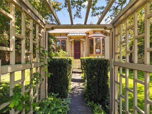 149 Rendall St, Victoria, BC - Outdoor
