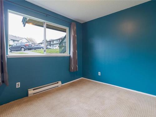 104-1908 Bowen Rd, Nanaimo, BC - Indoor Photo Showing Other Room