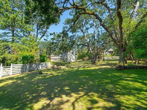 1920 Waterloo Rd, Saanich, BC - Outdoor With View