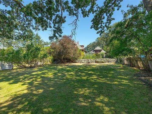 1920 Waterloo Rd, Saanich, BC - Outdoor With View