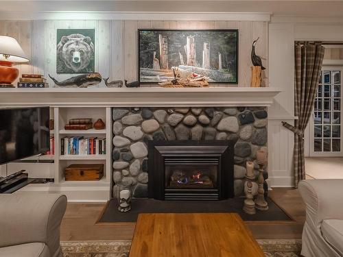 1281 Point Mercer Dr, French Creek, BC - Indoor Photo Showing Living Room With Fireplace