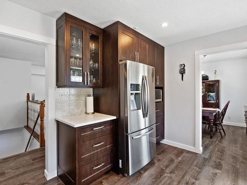 786 Upland Dr, Campbell River, BC - Indoor Photo Showing Kitchen