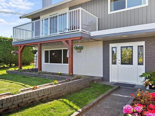 786 Upland Dr, Campbell River, BC - Outdoor With Balcony