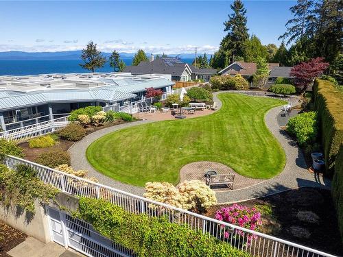 301-431 Crescent Rd West, Qualicum Beach, BC - Outdoor With View