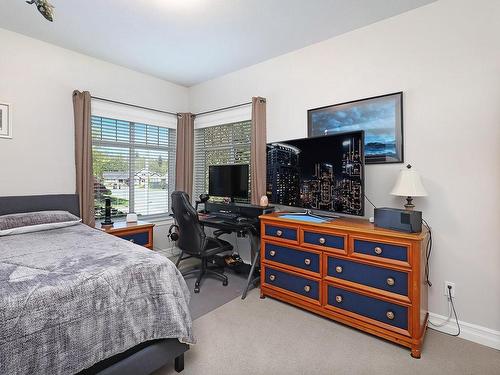 2357 Idiens Way, Courtenay, BC - Indoor Photo Showing Bedroom