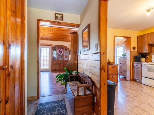 402 Birchgrove Road, Blindfold Lake, ON - Indoor Photo Showing Kitchen