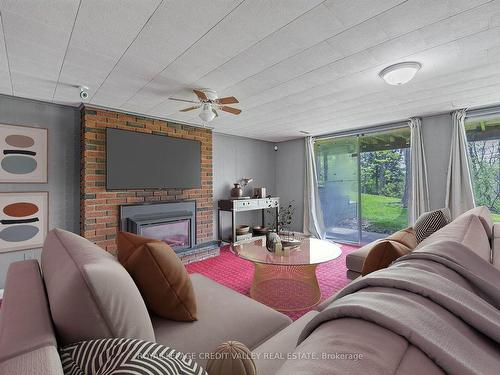 29 Bartley Bull Pkwy, Brampton, ON - Indoor Photo Showing Living Room With Fireplace