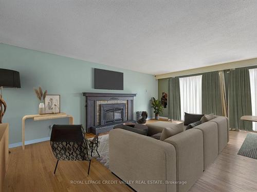 29 Bartley Bull Pkwy, Brampton, ON - Indoor Photo Showing Living Room With Fireplace