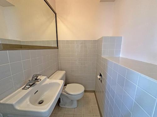112 Sunset Bay, Thunder Bay, ON - Indoor Photo Showing Bathroom