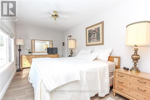338 Oxbow Park Drive, Wasaga Beach, ON - Indoor Photo Showing Bedroom