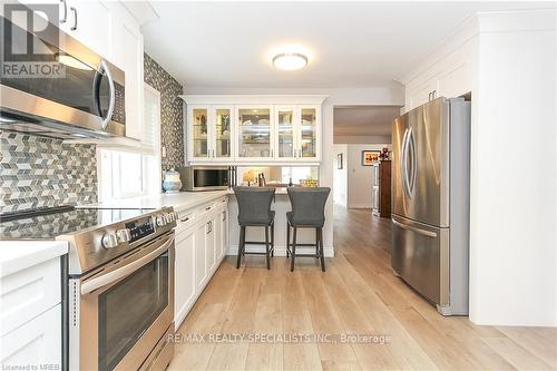 338 Oxbow Park Drive, Wasaga Beach, ON - Indoor Photo Showing Kitchen With Upgraded Kitchen