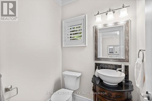 26 Antrim Court, Caledon, ON - Indoor Photo Showing Bathroom