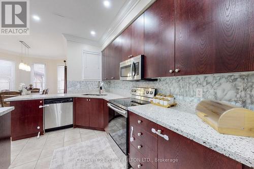 763 Shanks Heights, Milton, ON - Indoor Photo Showing Kitchen With Upgraded Kitchen