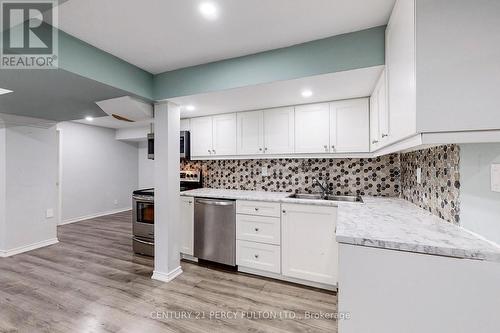 763 Shanks Heights, Milton, ON - Indoor Photo Showing Kitchen