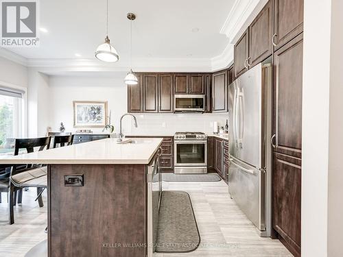 36 Amarillo Road, Brampton, ON - Indoor Photo Showing Kitchen With Upgraded Kitchen