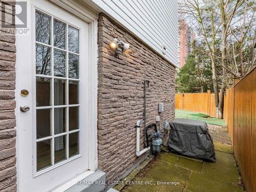 2645 Treviso Court, Mississauga, ON - Outdoor With Exterior