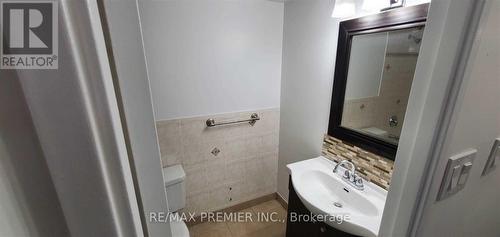 905 - 380 Dixon Road, Toronto, ON - Indoor Photo Showing Bathroom