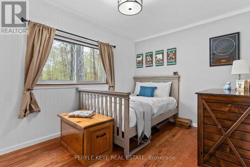 98 Clearwater Lake Road, Huntsville, ON - Indoor Photo Showing Bedroom