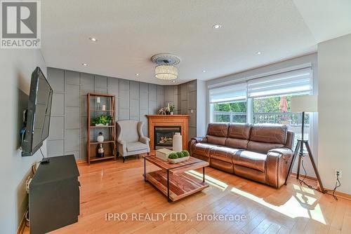3344 Laburnum Crescent, Mississauga, ON - Indoor Photo Showing Living Room With Fireplace