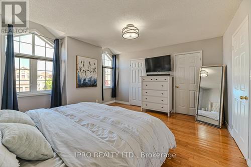 3344 Laburnum Crescent, Mississauga, ON - Indoor Photo Showing Bedroom