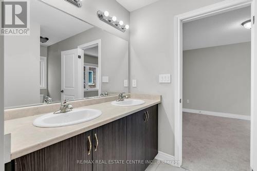 38 Kambalda Road, Brampton, ON - Indoor Photo Showing Bathroom