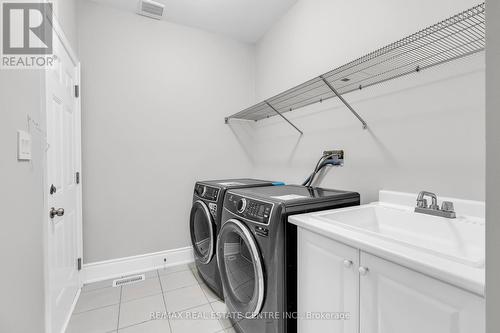 38 Kambalda Road, Brampton, ON - Indoor Photo Showing Laundry Room