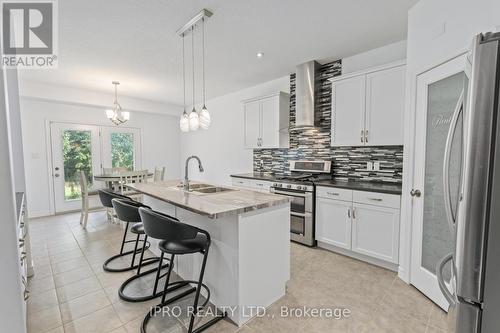81 Wardlaw Avenue, Orangeville, ON - Indoor Photo Showing Kitchen With Double Sink With Upgraded Kitchen