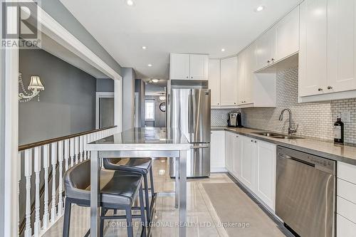 43 - 601 Shoreline Drive, Mississauga, ON - Indoor Photo Showing Kitchen With Double Sink