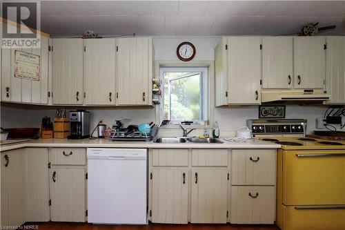 40 Island T38, Temagami, ON - Indoor Photo Showing Kitchen With Double Sink