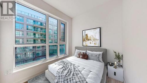 417 - 150 Logan Avenue, Toronto, ON - Indoor Photo Showing Bedroom