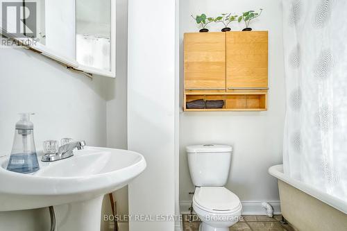 21 Cambrai Avenue, Toronto, ON - Indoor Photo Showing Bathroom