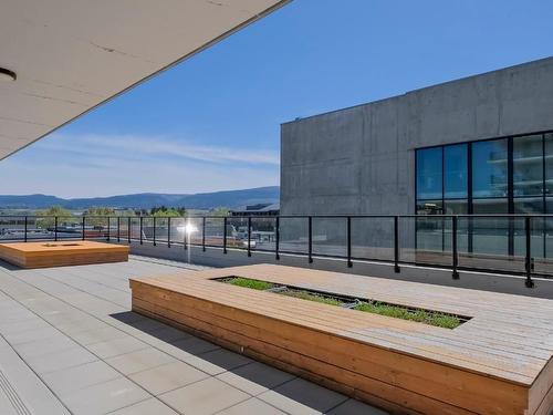315-3030 Pandosy Street, Kelowna, BC - Outdoor With View With Exterior