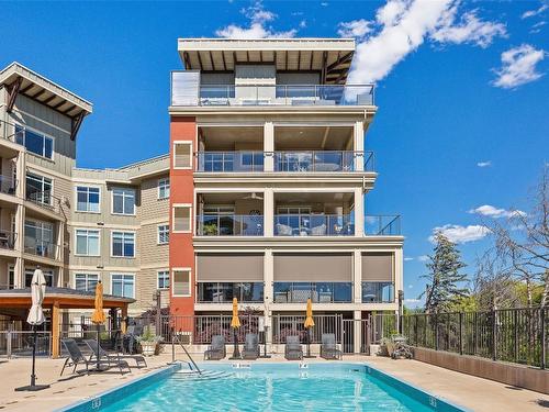 310-3865 Truswell Road, Kelowna, BC - Outdoor With In Ground Pool