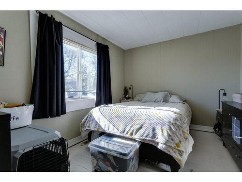 530 Patterson Avenue, Kelowna, BC - Indoor Photo Showing Bedroom
