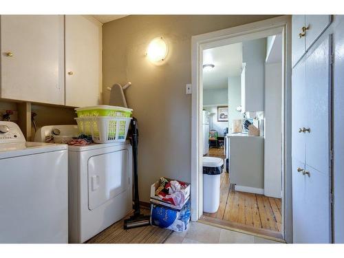 530 Patterson Avenue, Kelowna, BC - Indoor Photo Showing Laundry Room