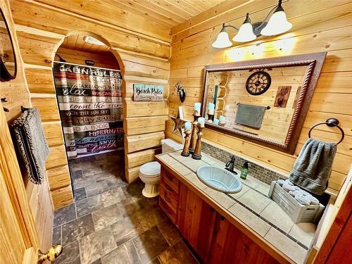 161 6 Street, Tulameen, BC - Indoor Photo Showing Bathroom