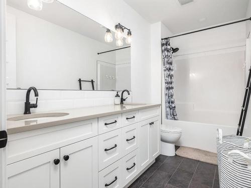 5138 Turtle Pond Place, Vernon, BC - Indoor Photo Showing Bathroom