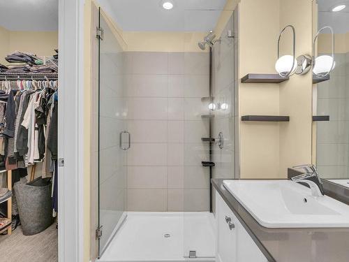 80-2490 Tuscany Drive, West Kelowna, BC - Indoor Photo Showing Bathroom