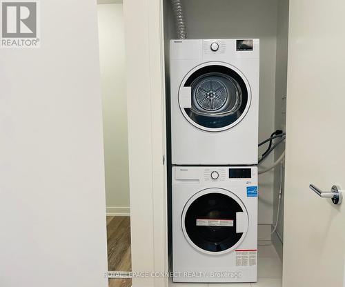 #306 -250 Lawrence Ave W, Toronto, ON - Indoor Photo Showing Laundry Room