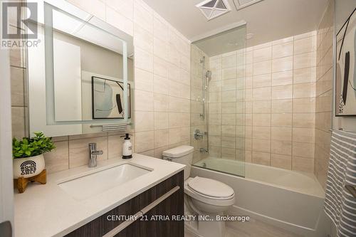 4008 - 8 Cumberland Street, Toronto, ON - Indoor Photo Showing Bathroom