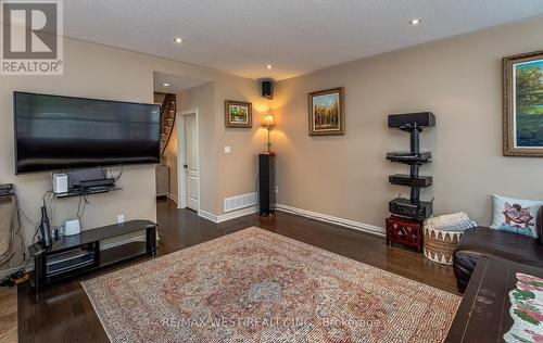 8 Carriage House Circle N, Richmond Hill, ON - Indoor