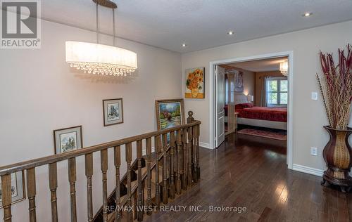 8 Carriage House Circle N, Richmond Hill, ON - Indoor Photo Showing Other Room